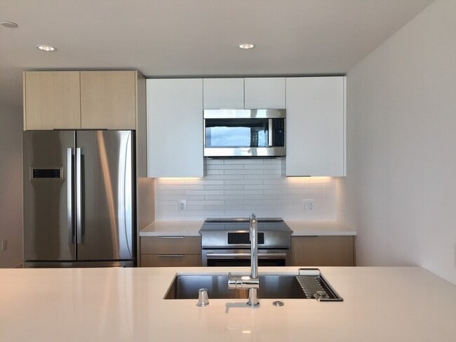 Photo - Kakaako: Ae'o - 2 Bed, 2 Bath Condo with 1... Unit 2615