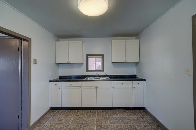 Photo - 1305 Poplar St