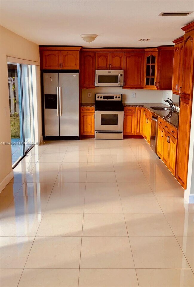 Photo - 1010 SW 99th Ave