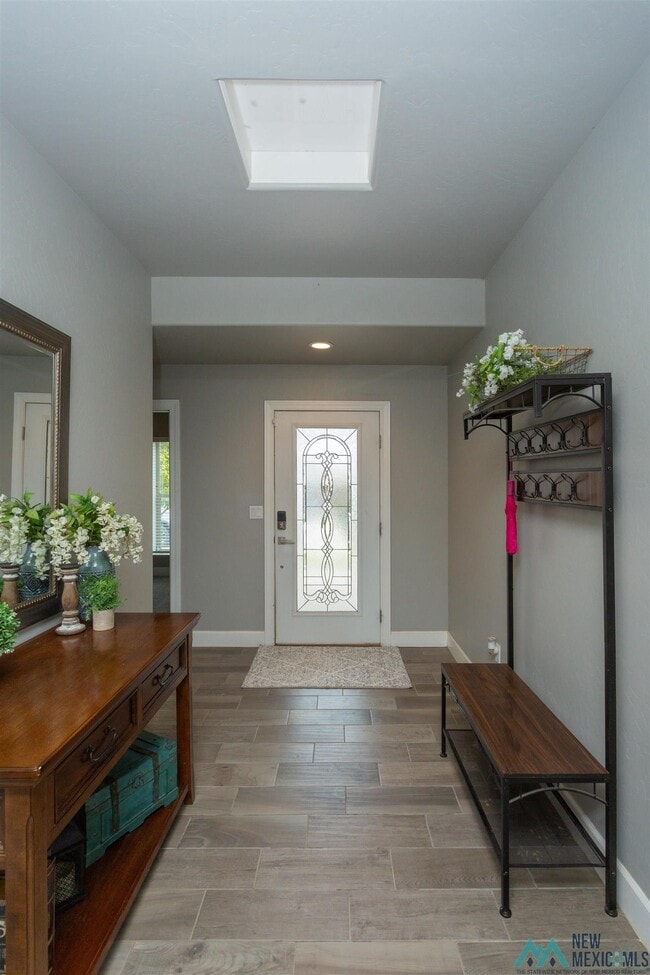 Photo - 1372 Springfield St