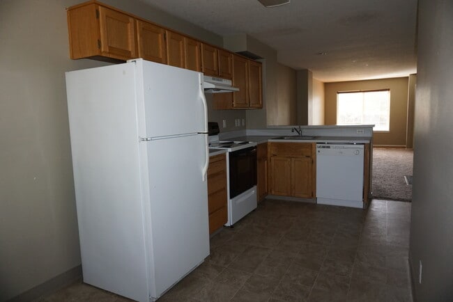Building Photo - 4748 Southeast Milwaukie Avenue Rental