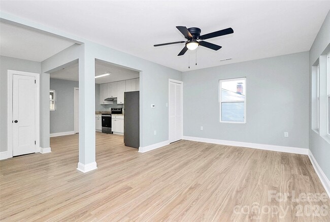 Photo - 1521 Effingham Rd