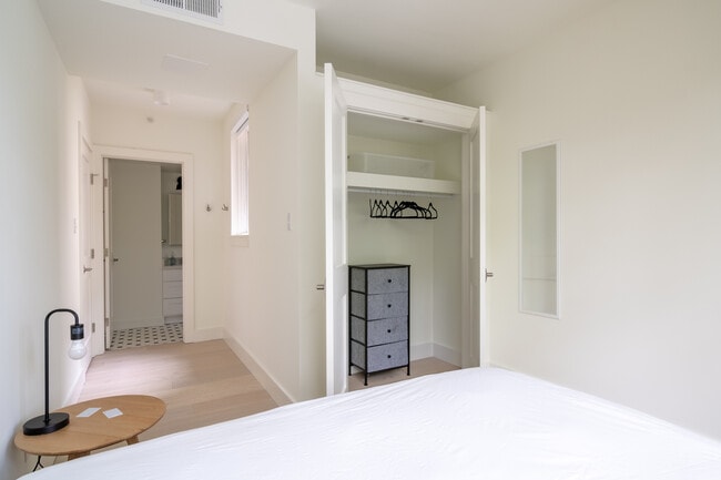 Flats on the Hill (Furnished Suites)
