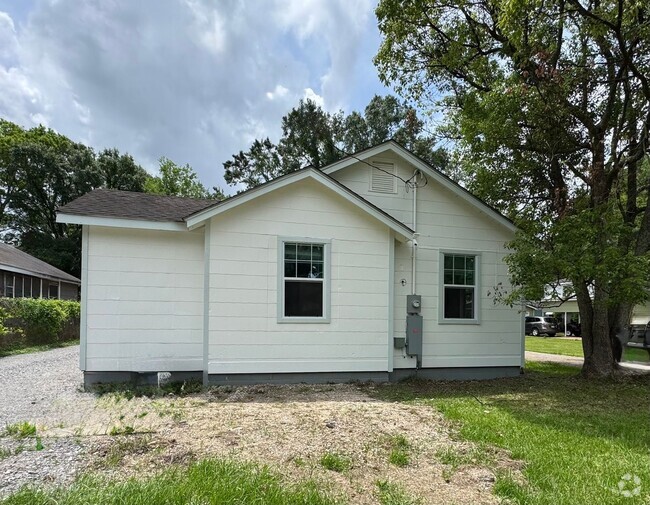 Building Photo - 5636 Jackson Ave Rental