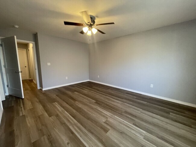 10 Dorothy Ln