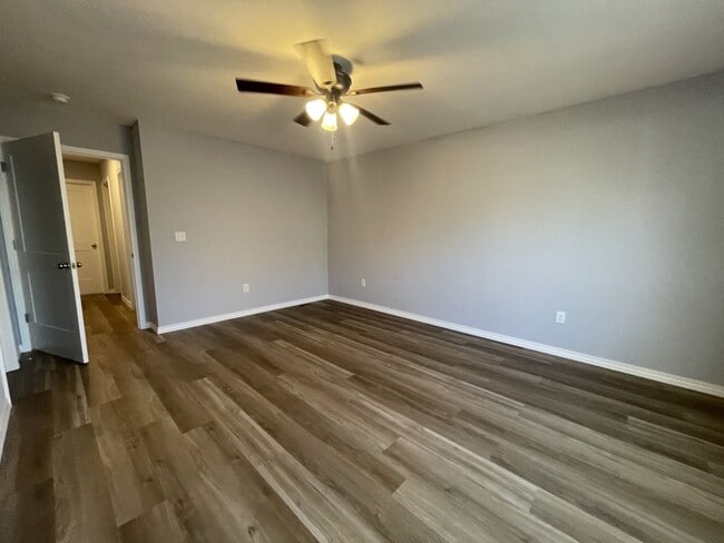 Photo - 10 C St