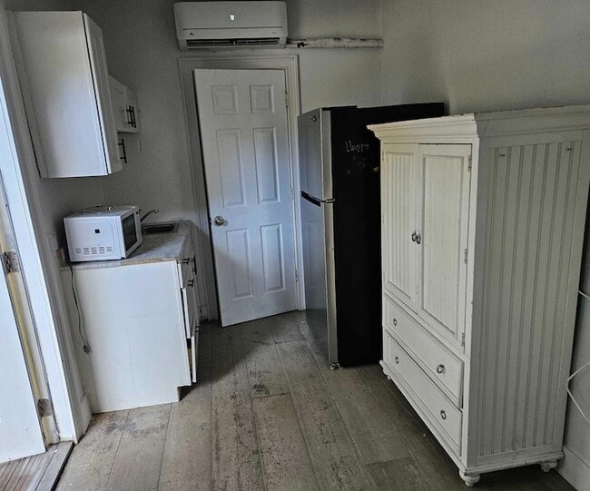 Photo - 1980 Kirk Rd