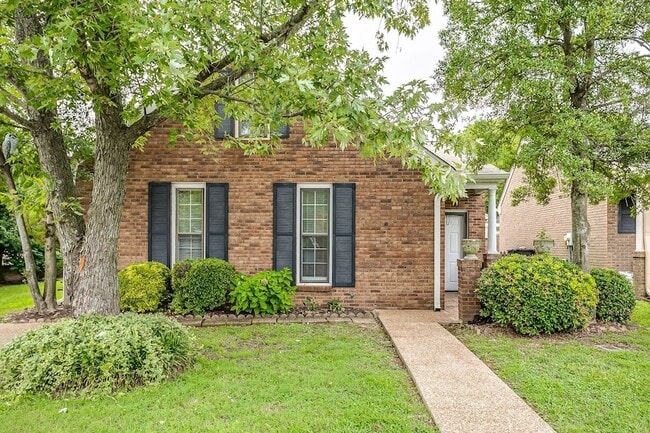 Photo - 1129 W Main St House