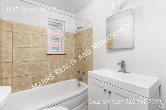 Building Photo - 1197 Akron St Unit 3 Rental