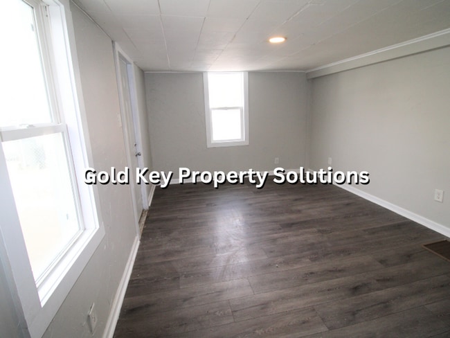 Photo - Adorable 3 BR 2 FULL BA House with Fenced Yard and Central Air (SECTION 8 APPROVED)