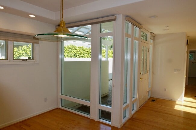 Photo - Downtown Los Altos