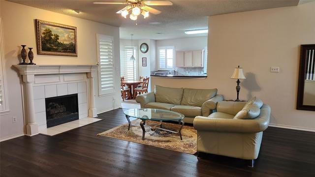 Photo - 1381 Wentworth Dr