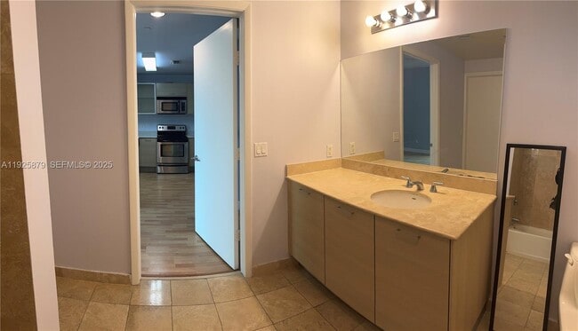 Photo - 350 NE 24th St Unit 404