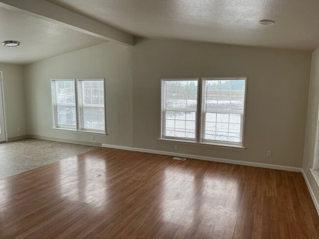 Photo - Lovely 3 bedroom home on property