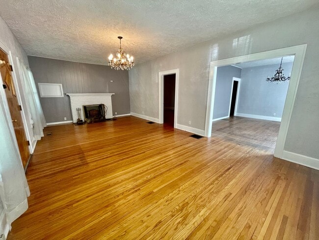 Photo - Charming 2-Bedroom Home with Hardwood Floors & Private Driveway!