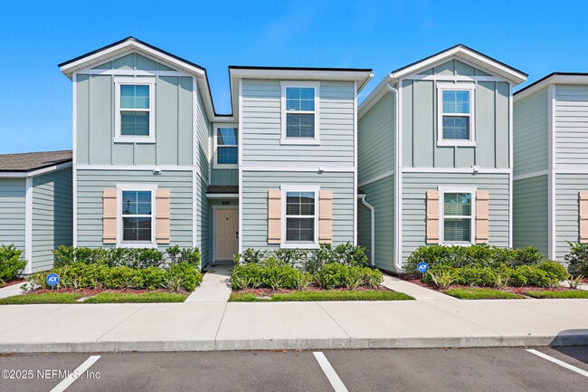 Building Photo - 417 Running Wds St Rental
