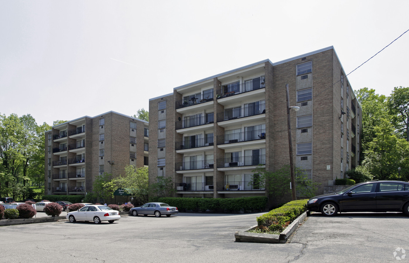 Madison Towers - Madison Towers Apartments