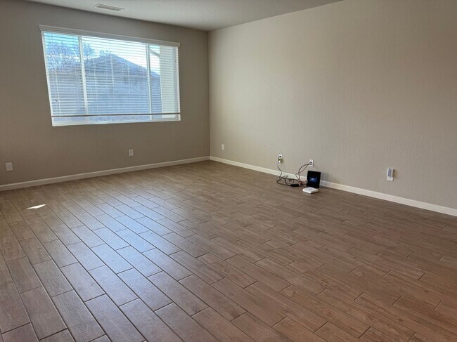 Photo - 3321 San Marino Ave. (Ashlan & Highland)