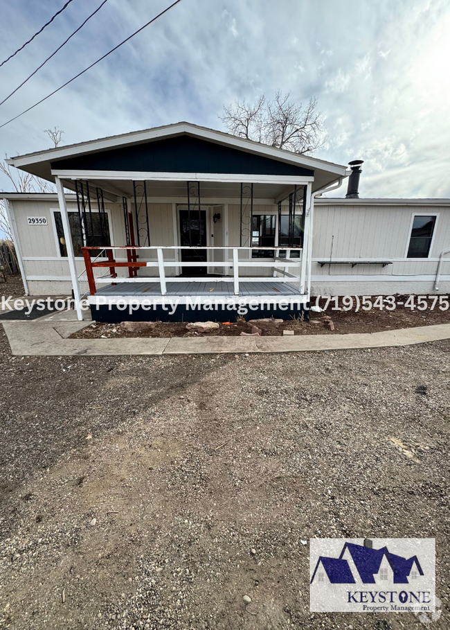 Building Photo - Country Living in a Newly Remodeled Home 3...