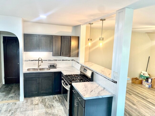 Photo - 60 Bridgeman St Unit 2