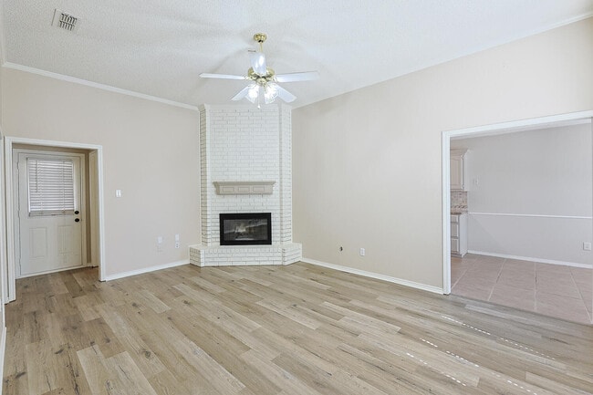 Photo - 9708 Aberdeen Ave