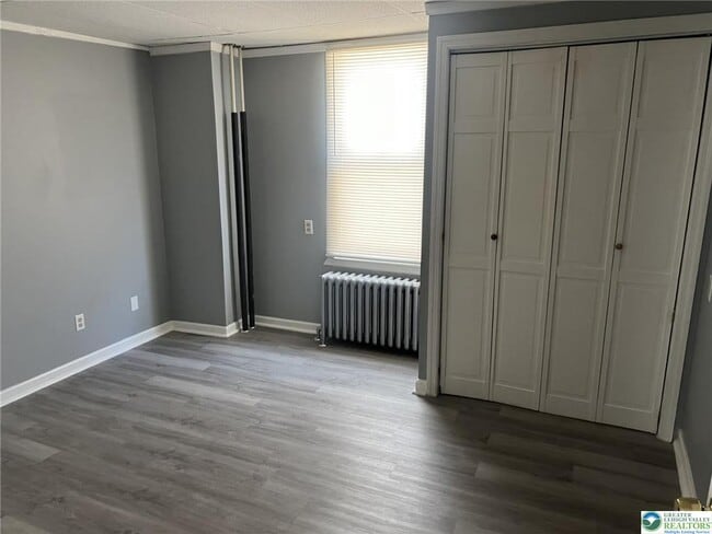 Photo - 62 E Garrison St