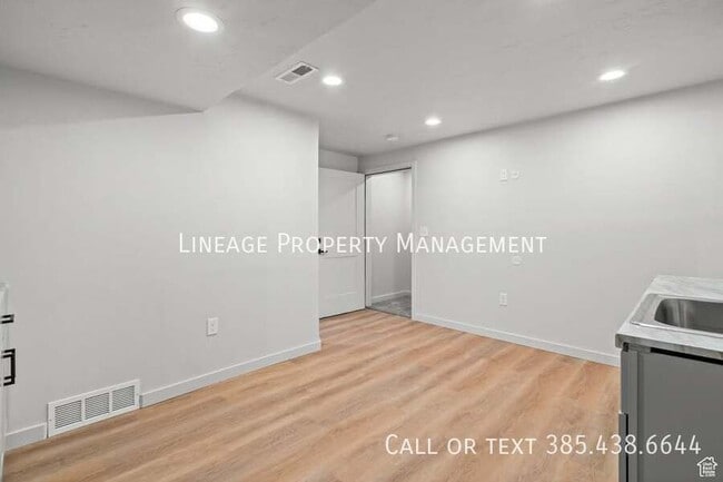 Photo - 15524 Trumpet Ln Unit B