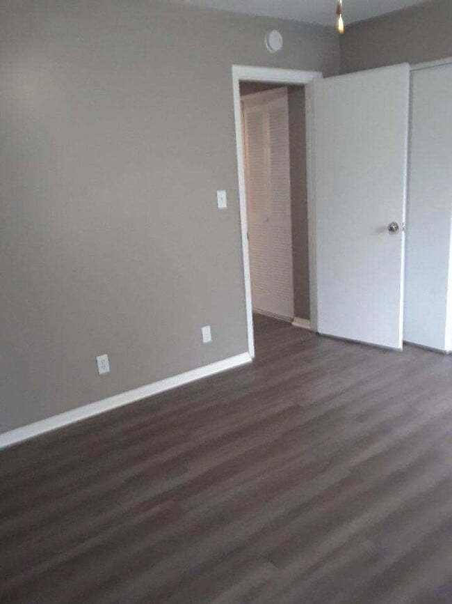 Photo - 1 bedroom duplex Unit 110 Nottingham Way