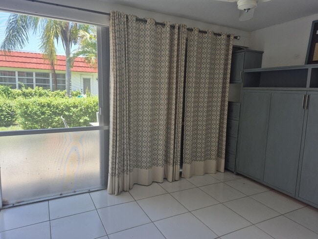 Photo - 5800 Fernley Dr W