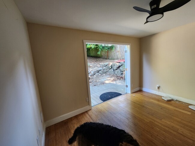 1510 NE 170th St Unit Luxury apartment with large private yard