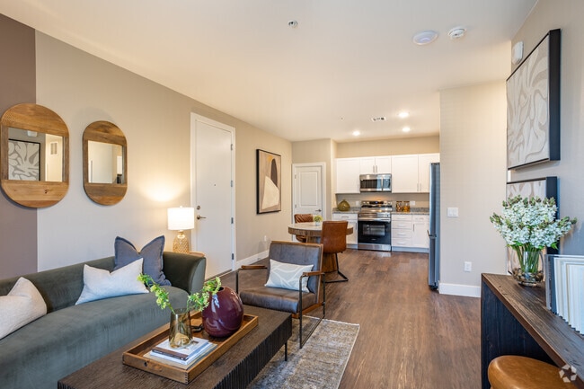 1BR, 1BA - 737SF - Living Room / Kitchen