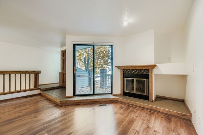 Photo - 5056 Buckingham Rd