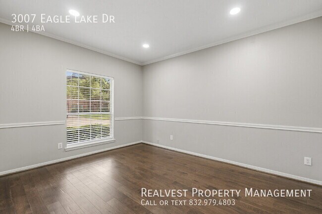 Photo - 3007 Eagle Lake Dr