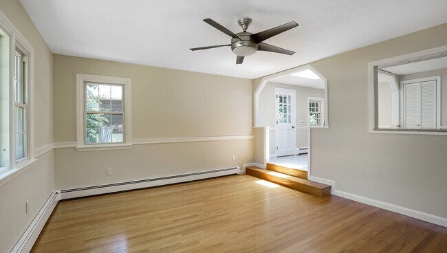 Photo - 54 E Boscobel St