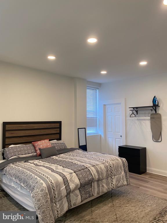 Photo - 2501 E Somerset St