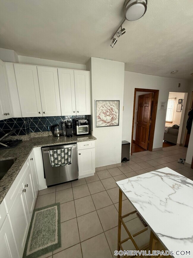 Photo - 585 Somerville Ave Unit A