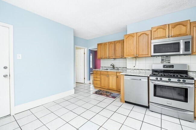 Photo - 30-32 Appleton St-