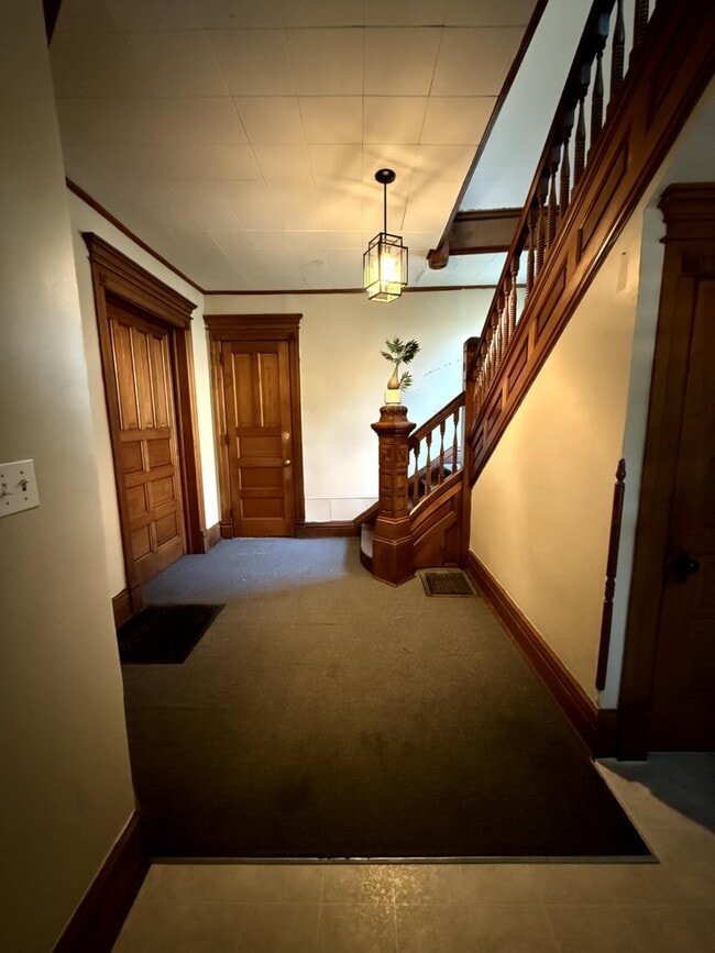 Photo - 500 N Main St