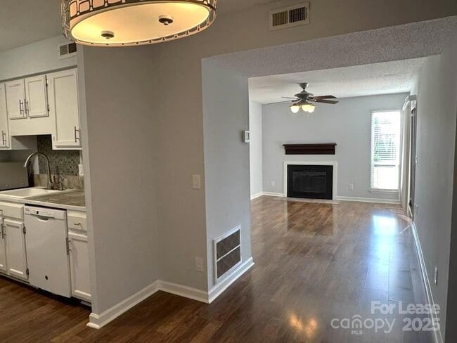 Photo - 3139 Heathstead Place