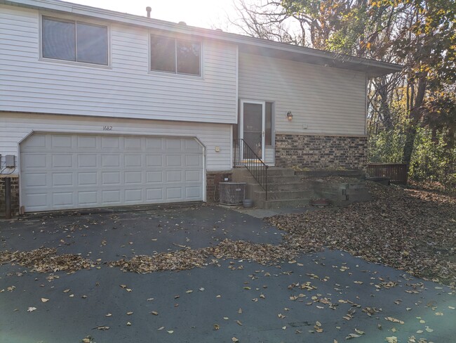 Photo - 1682 Hickory Ln Townhome