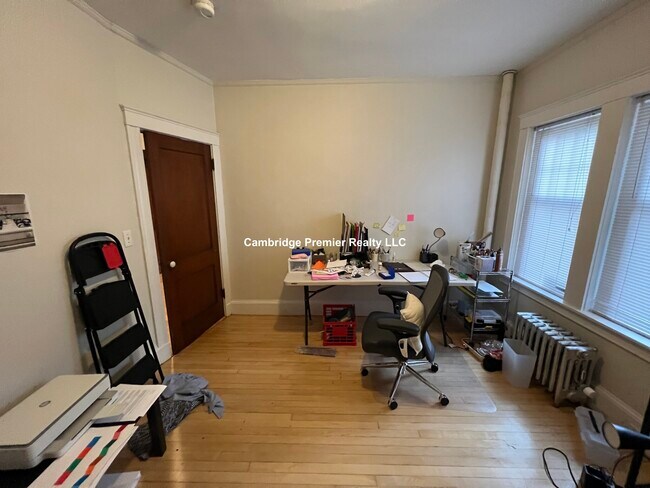 Photo - 6 Linnaean St Unit 2