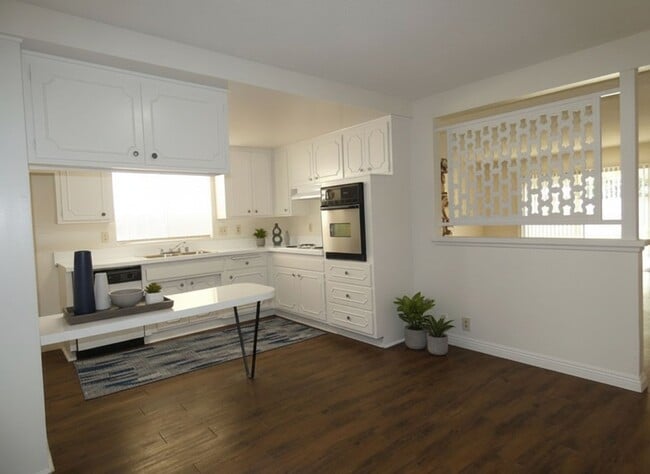 Photo - PET FRIENDLY 3 BEDROOM 2 BATHROOM HOME WITH ENCLOSED YARD AND 2-CAR GARAGE!!!!