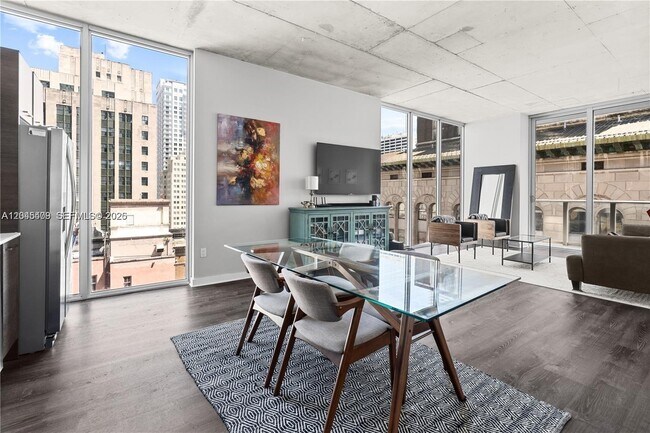 Photo - 151 SE 1st St Unit 1402