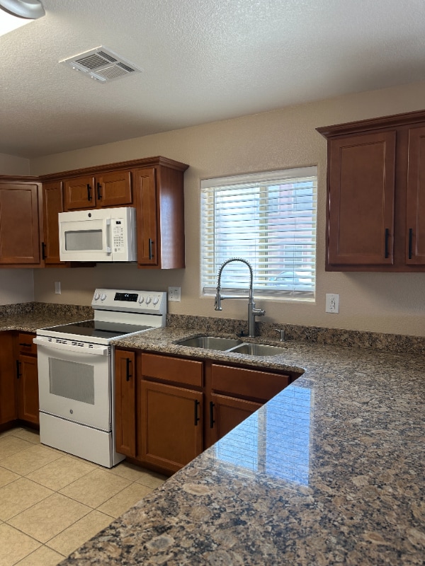 Building Photo - 6345 Reynolds Dr Rental