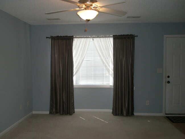 Living Room - 2330 Vineyard Dr