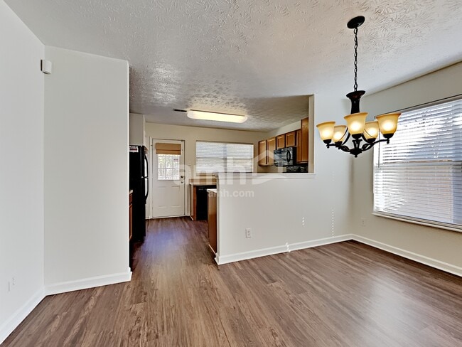 Photo - 2207 Erin Ln