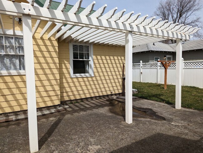 Photo - Charming 3 bedroom Normal Hill house