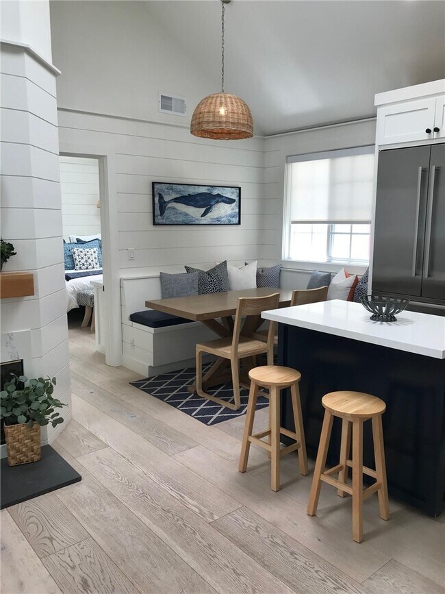 Photo - 212 Garnet Ave