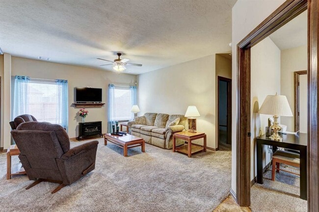 Photo - 1413 Scenic Ridge