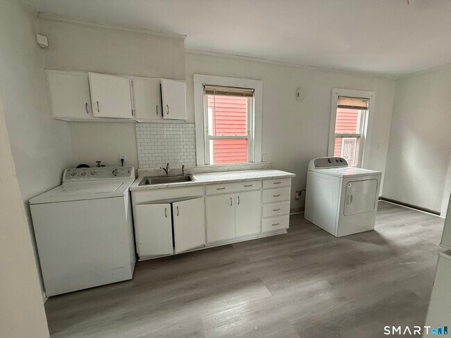 Photo - 21 Edgar St Unit 2